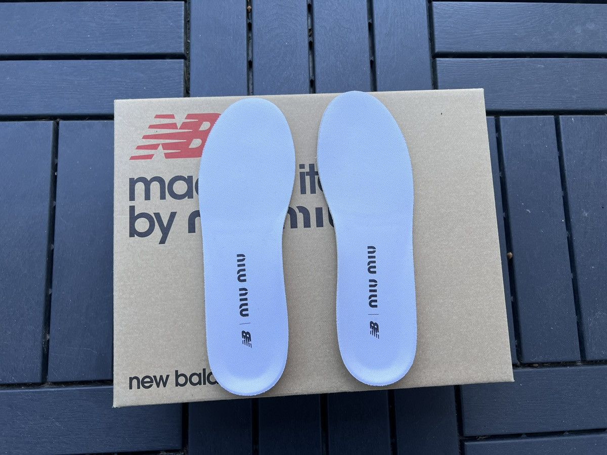 Miu Miu × New Balance Miu Miu New Balance 530 SL Ecru Size US 12 / IT 42 - 7 Thumbnail