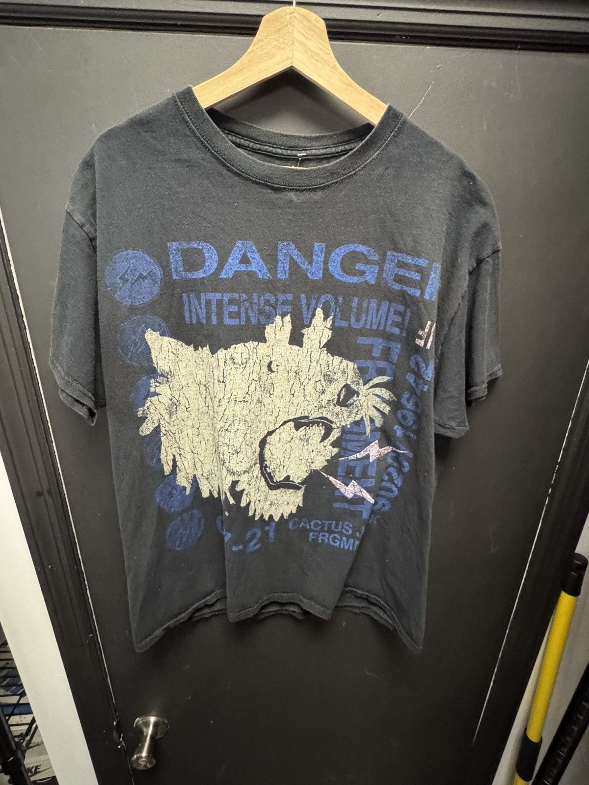 Fragment Design × Travis Scott Travis Scott Cactus Jack For Fragment Danger Tee Black Size US L / EU 52-54 / 3 - 1 Thumbnail