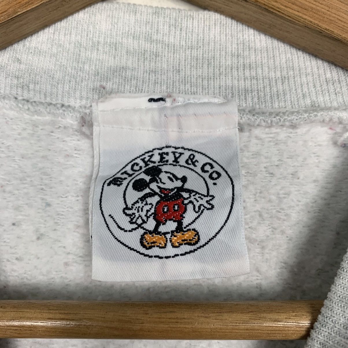 Mickey & Co. Vintage Mickey Embroidery Crewneck Sweatshirt Size US M / EU 48-50 / 2 - 11 Thumbnail
