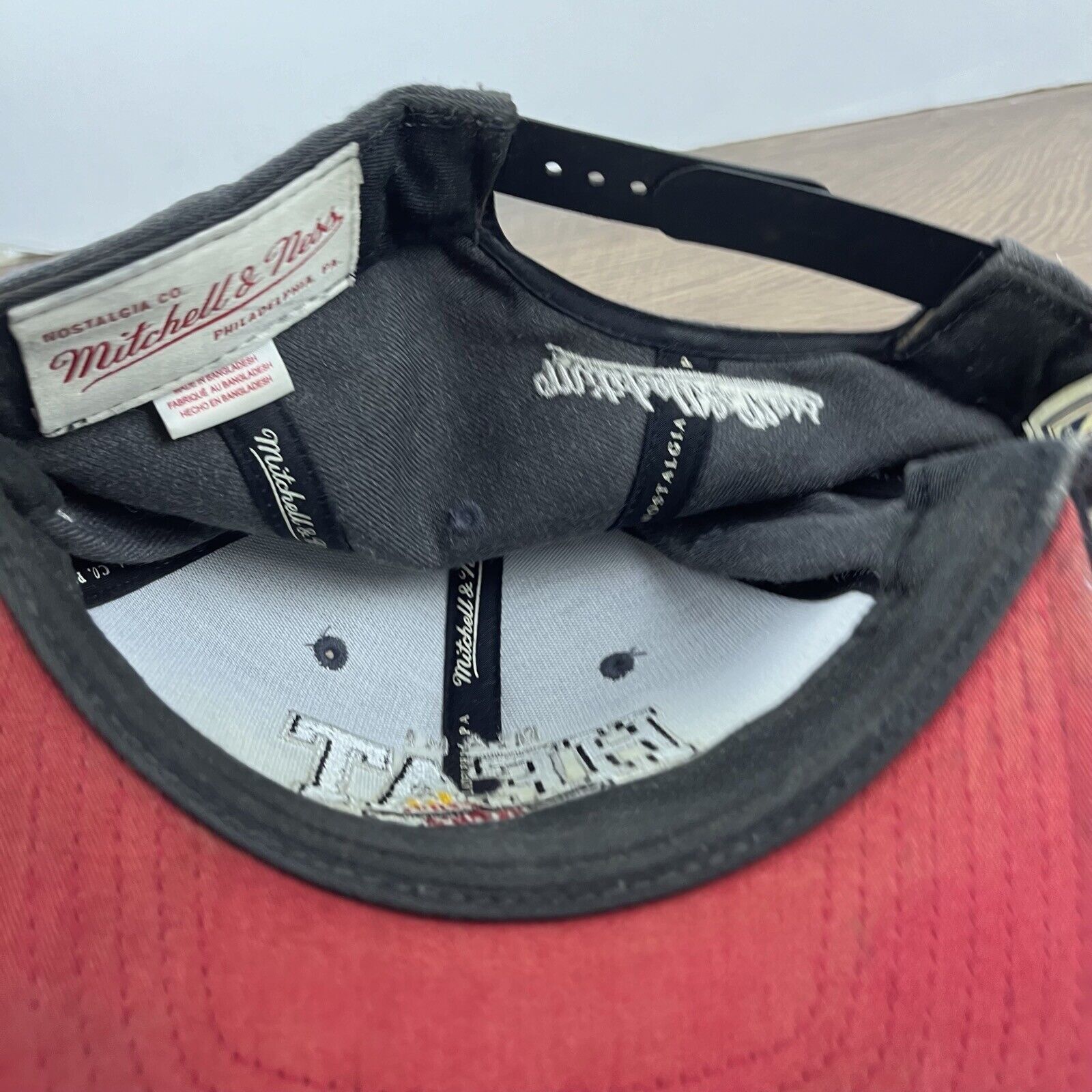Mitchell & Ness Miami Heat Snapback Hat Mitchell & Ness Gray Cap Adjustable Size ONE SIZE - 14 Thumbnail