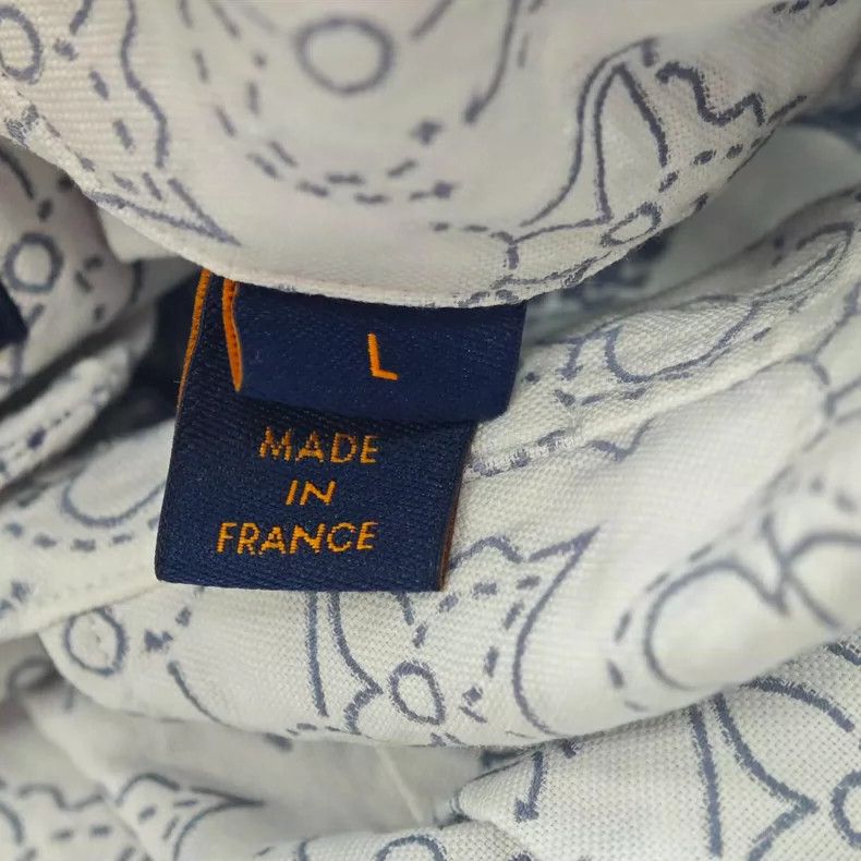 Louis Vuitton Louis Vuitton White and grey shirt with full logo shirt 250 Size US L / EU 52-54 / 3 - 6 Thumbnail