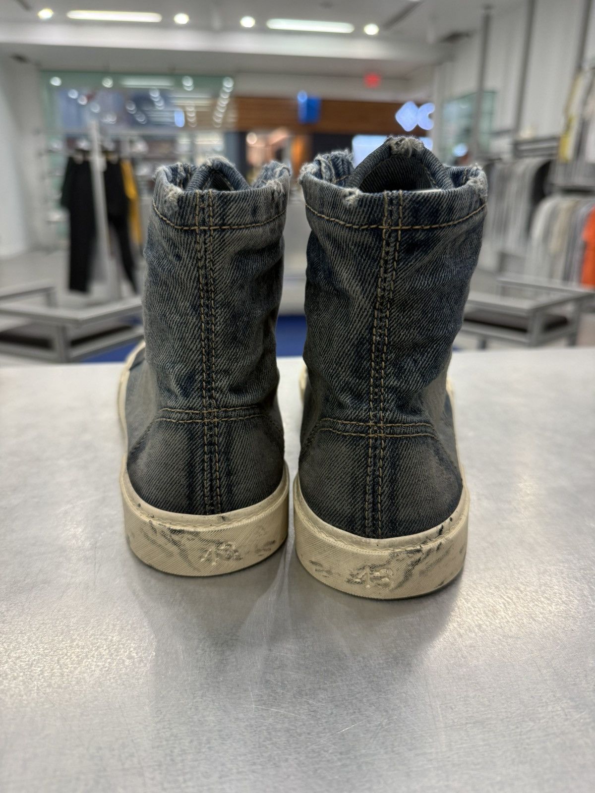Balenciaga Balenciaga Paris High Destroyed Denim Size US 8 / EU 41 - 4 Thumbnail