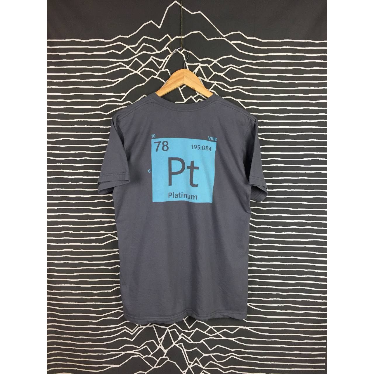 Arts & Science × Vintage Platinum Pt Periodic Table Of The Element Atomic Symbol Tee Size US L / EU 52-54 / 3 - 2 Thumbnail
