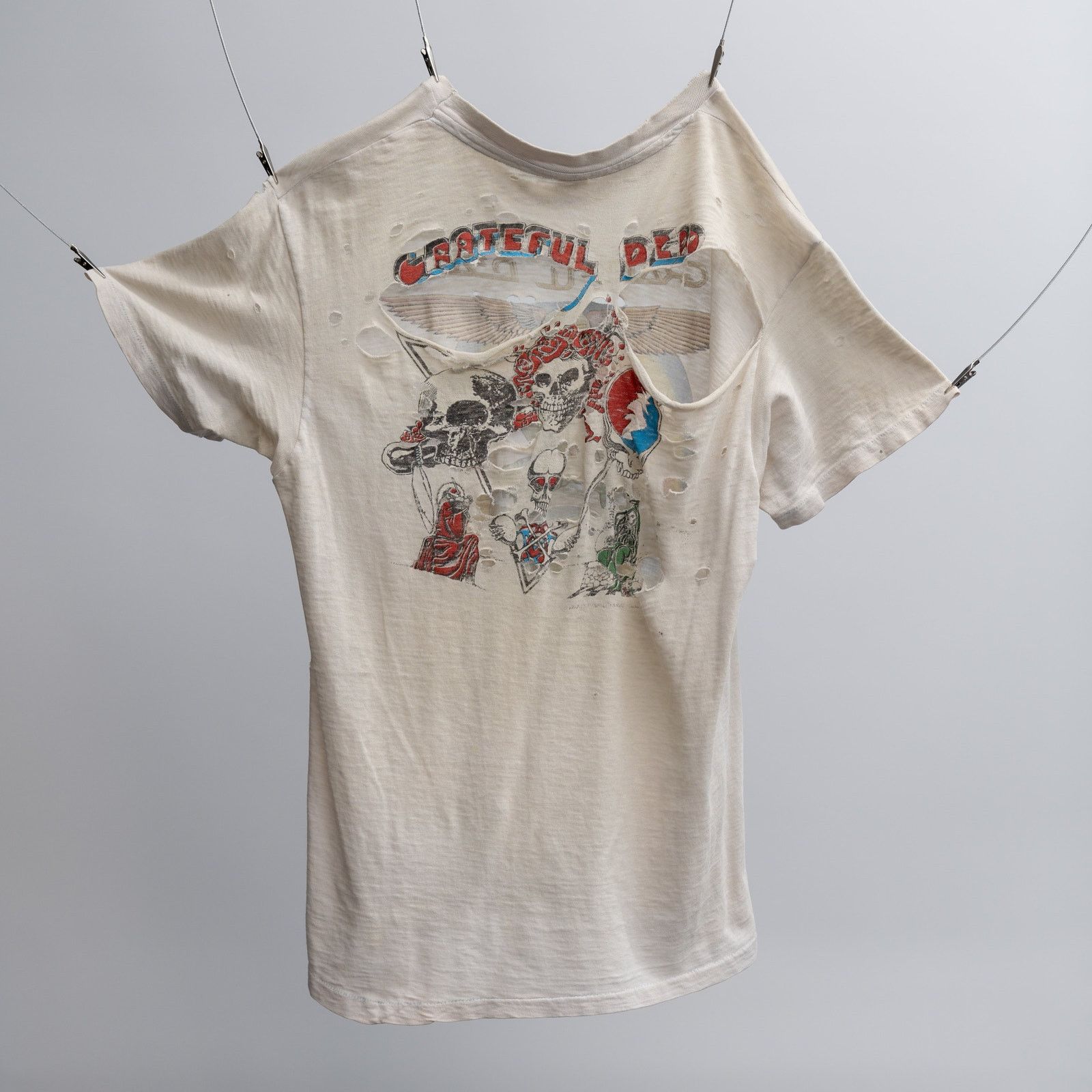 image of Vintage Thrashed Grateful Dead Tee - 1970's in White, Men's (Size Small)