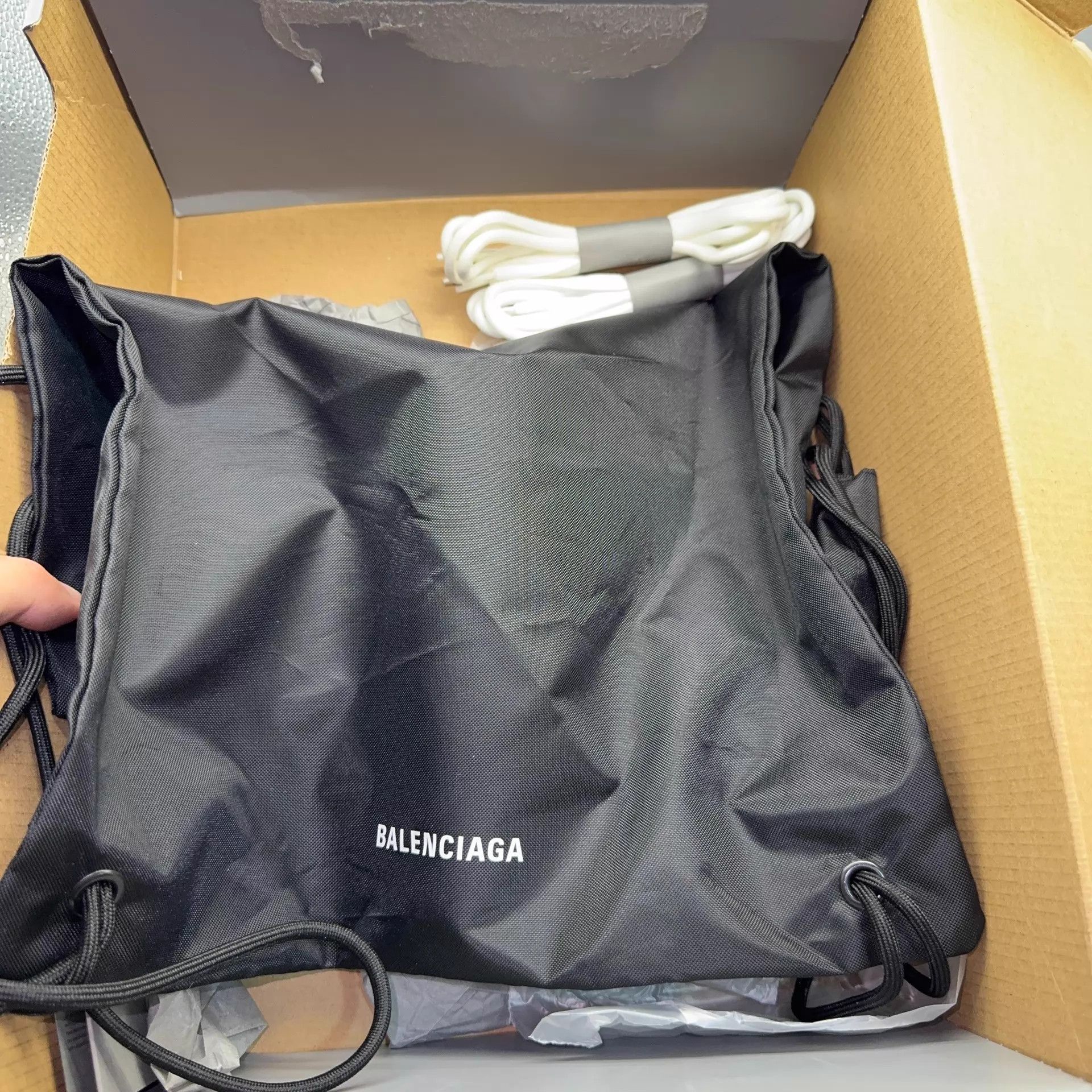 Balenciaga Balenciaga Track 3.0 White Distressed Men's Sneakers Size US 11 / EU 44 - 8 Thumbnail