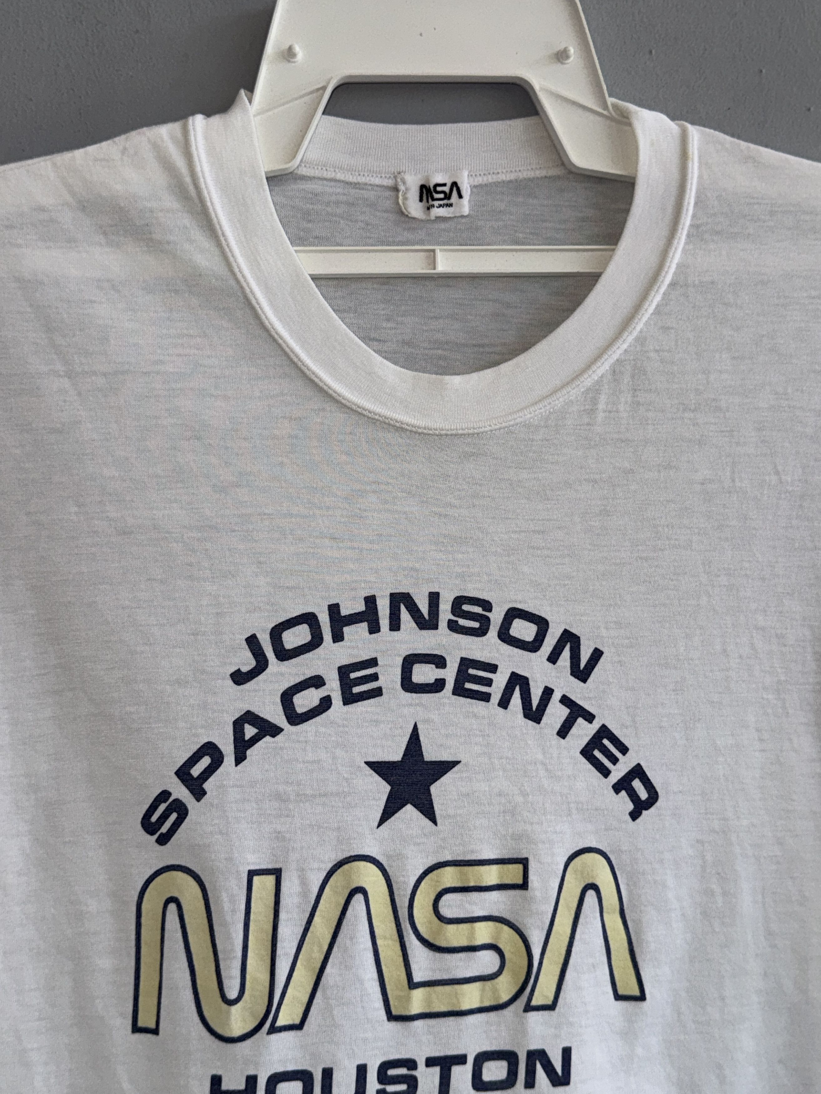 NASA Vintage Johnson Space Center NASA Rocket Science T-Shirt Size US M / EU 48-50 / 2 - 4 Thumbnail