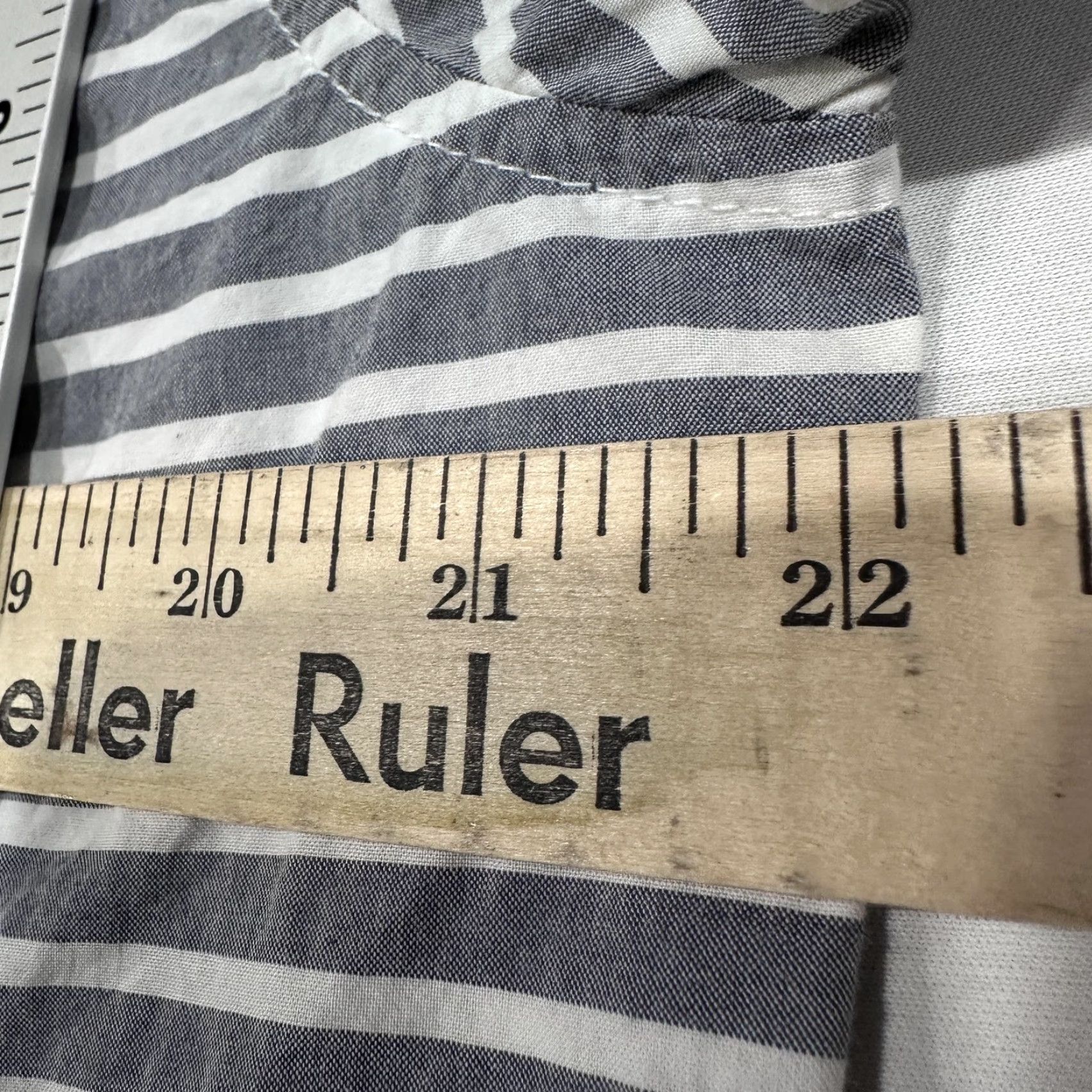 Vintage GH Bass Blouse Womens XL Gray White Striped Tunic V Neck Pockets Roll Tab Casual Size XL / US 12-14 / IT 48-50 - 5 Thumbnail