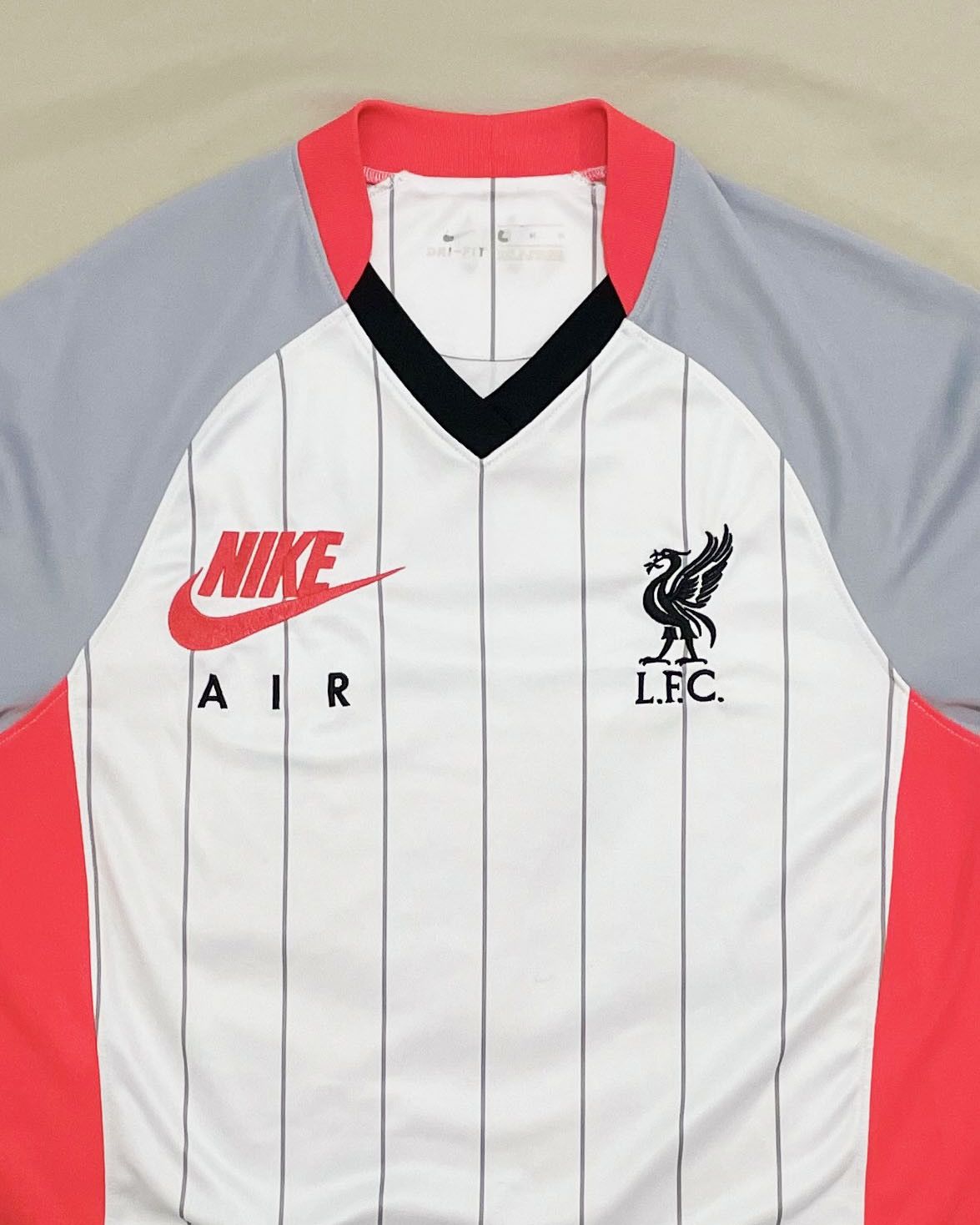 Nike Liverpool Nike Air Max Stadium Jersey 2021 Size US M / EU 48-50 / 2 - 3 Thumbnail