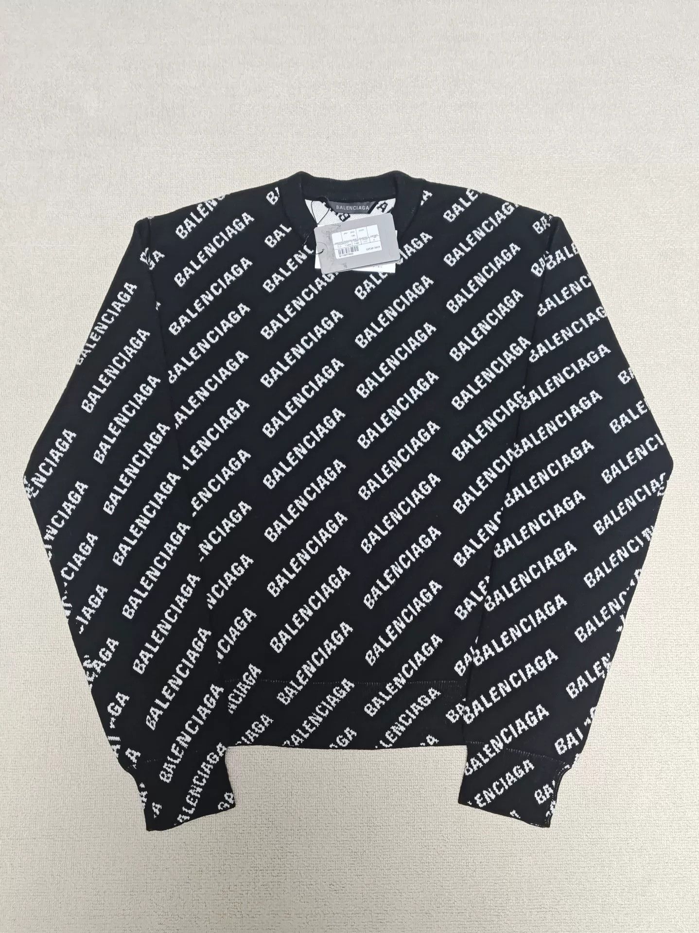 Balenciaga balenciaga black knitted long sleeve sweater Size US S / EU 44-46 / 1 - 1 Thumbnail