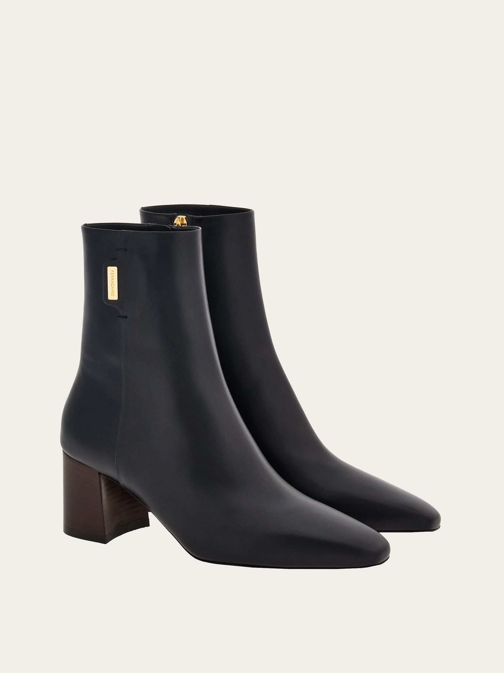 Salvatore Ferragamo o1s1rm0924 Ankle Boots in Black Size US 9.5 / IT 39.5 - 5 Thumbnail