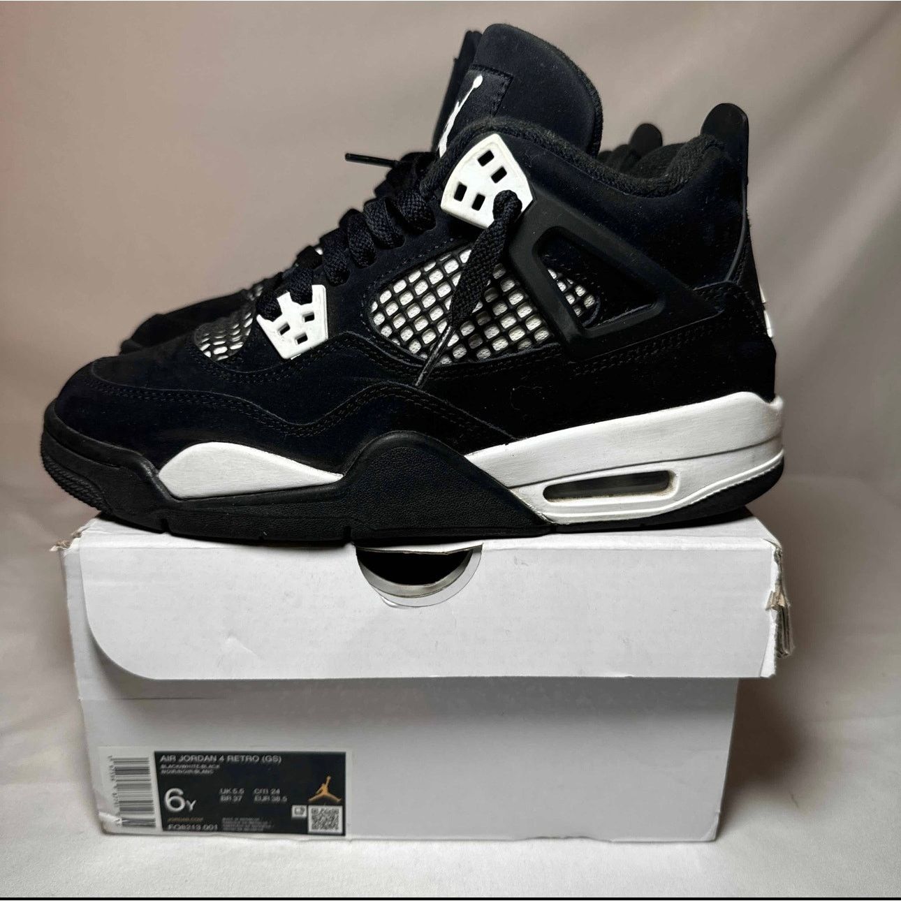 Jordan Brand × Nike Size 6 Nike Air Jordan 4 Retro GS White Thunder men's Shoes Size US 6 / EU 39 - 8 Thumbnail