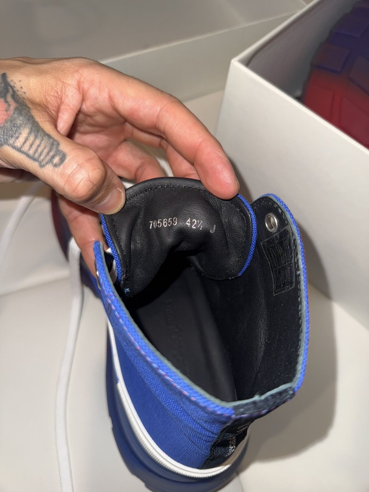 Alexander McQueen McQueen thread hi top sneakers Size US 9.5 / EU 42-43 - 11 Thumbnail