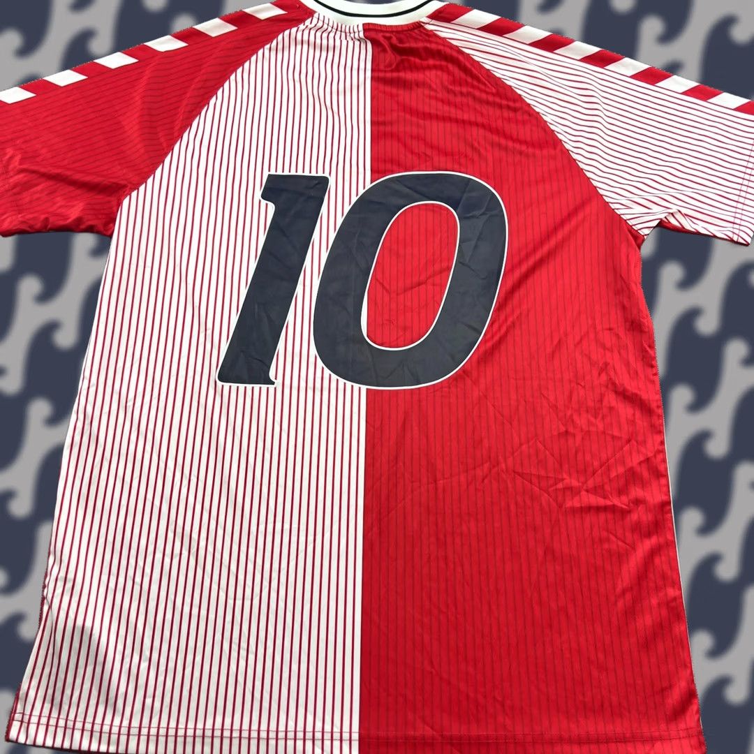 Hummel Hummel Denmark Jersey 2XL Football T-Shirt Short Sleeve Pullover Multicolor 100% Polyester Elite Retro Sports Mens Elkjaer #10 Size US XXL / EU 58 / 5 - 1 Thumbnail