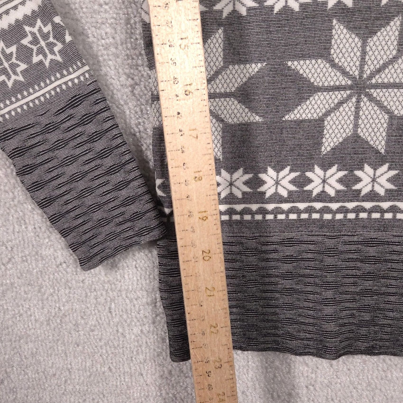 Vintage VINTAGE? Climawear Shirt Womens S Gray Fair Isle Cowl Neck Seamless Thermal Top Size S / US 4 / IT 40 - 6 Thumbnail