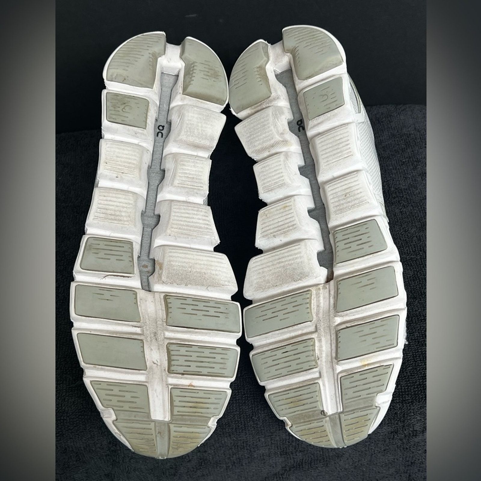On ON Running Women's Cloud 5 Ice White Size 8.5 Running Shoes Size US 8.5 / IT 38.5 - 8 Thumbnail