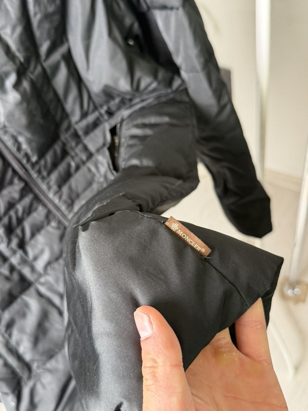 Moncler Vintage Moncler Long Down Puffer Coat Black Size 3 Women’s Size L / US 10 / IT 46 - 13 Thumbnail