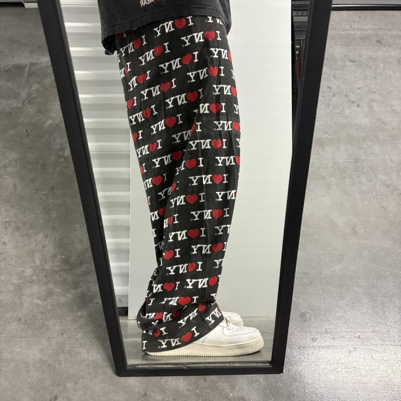 Vintage Vintage Y2K/2000s Baggy Wideleg Black I Heart New York Pajama SweatPants! Size US 34 / EU 50 - 1 Thumbnail
