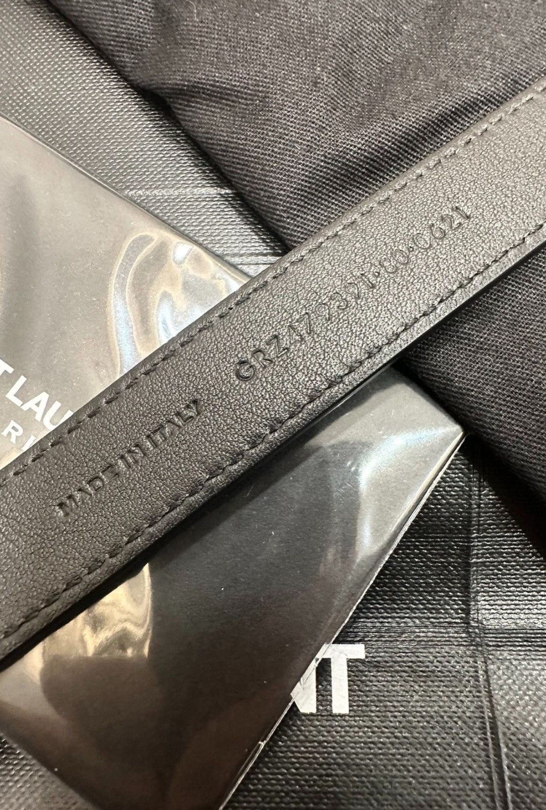 Saint Laurent Paris YSL Saint Laurent Men’s Leather Belt – 2CM Wide (Size 80) Size ONE SIZE - 4 Thumbnail