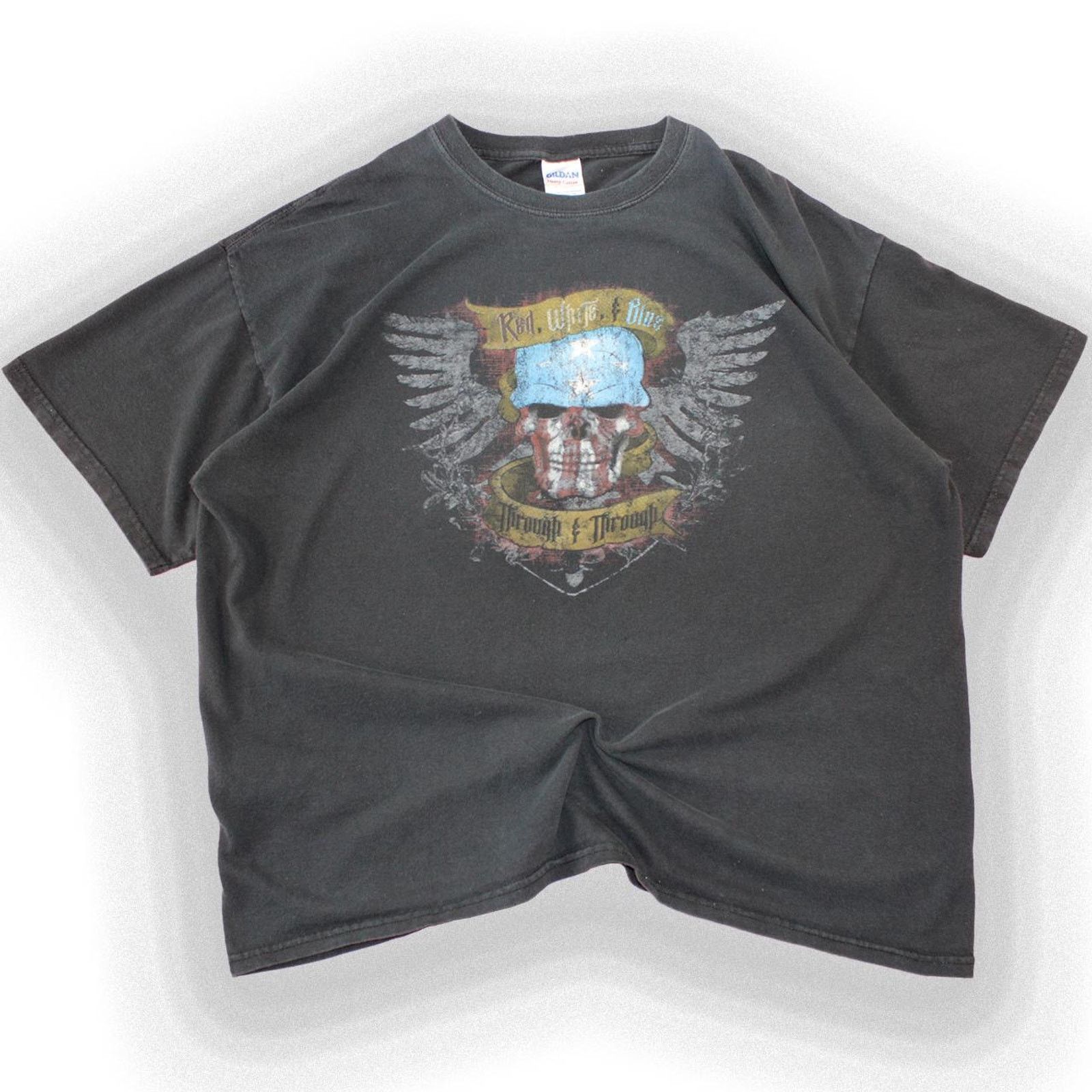 Vintage Y2K 2000's Black Skull and American Flag Graphic Tee Size US XL / EU 56 / 4 - 1 Thumbnail