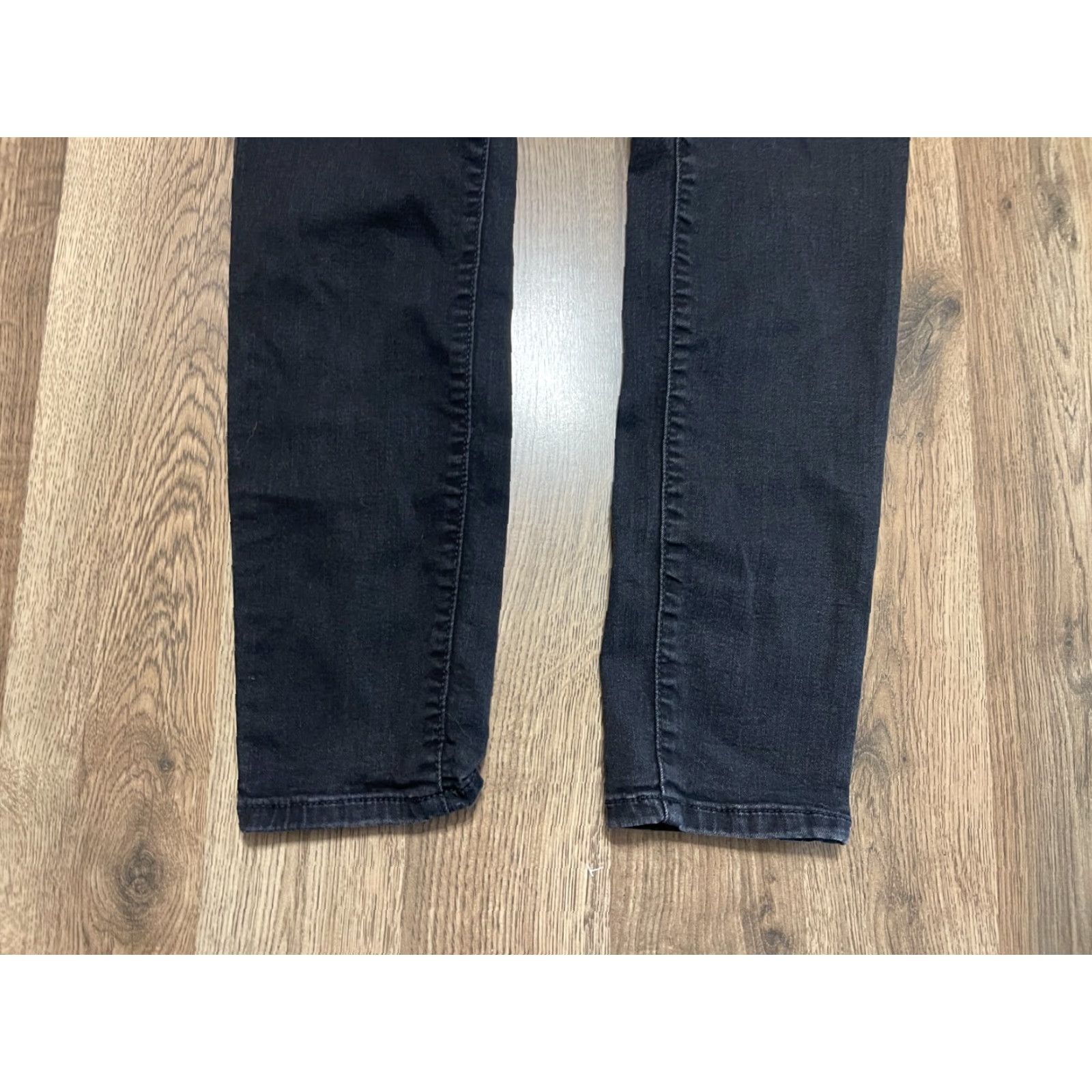 Old Navy Old Navy Jeans Women's 12 Long Black Skinny Rockstar Low Rise Denim 5-Pocket Inseam 29 Size 34" / US 12 / IT 48 - 3 Thumbnail