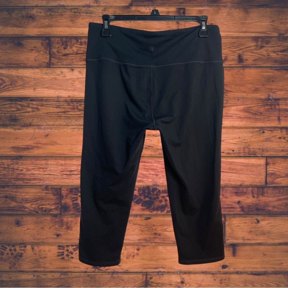 Athleta Athleta Black Cropped Leggings Large Petite Size 34" / US 12 / IT 48 - 2 Thumbnail