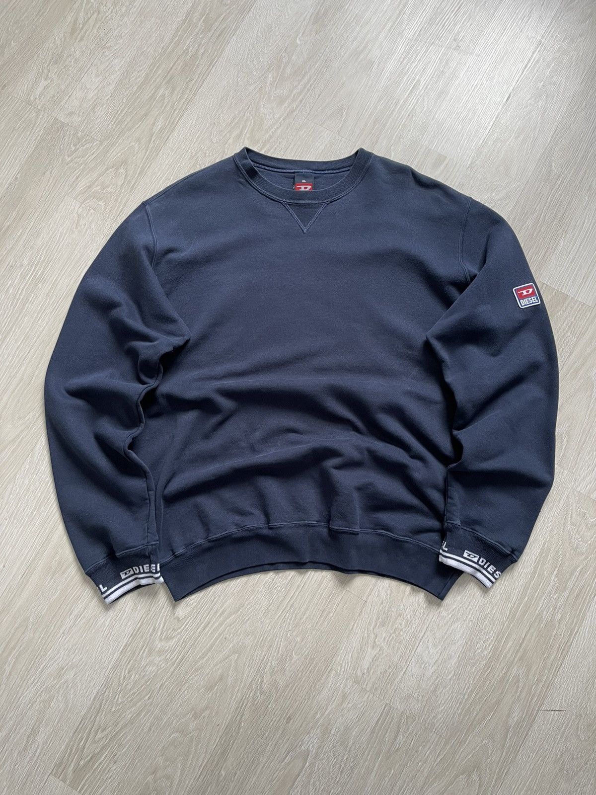 Diesel Vintage DIESEL Crewneck Sweatshirt Patch Logo Grunge Size US XL / EU 56 / 4 - 1 Thumbnail