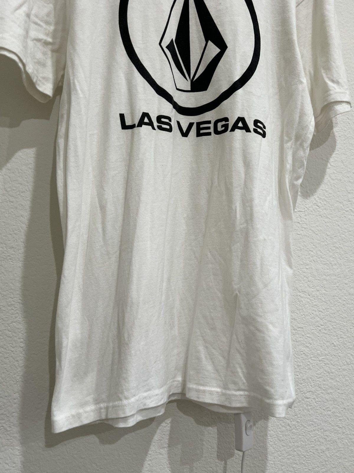 Vintage Y2K 2000’s VTG Vintage Volcom Las Vegas Streetwear Retro Tee Size US M / EU 48-50 / 2 - 4 Thumbnail