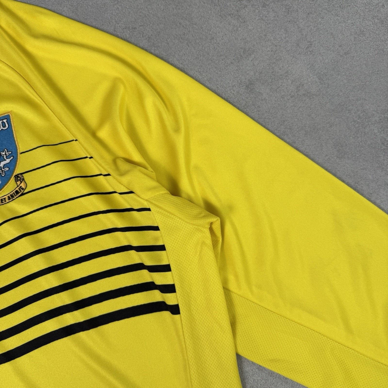 Vintage GOALKEEPER SHEFFIELD WEDNESDAY 2019/2020 JERSEY SIZE XL Size US XL / EU 56 / 4 - 6 Thumbnail