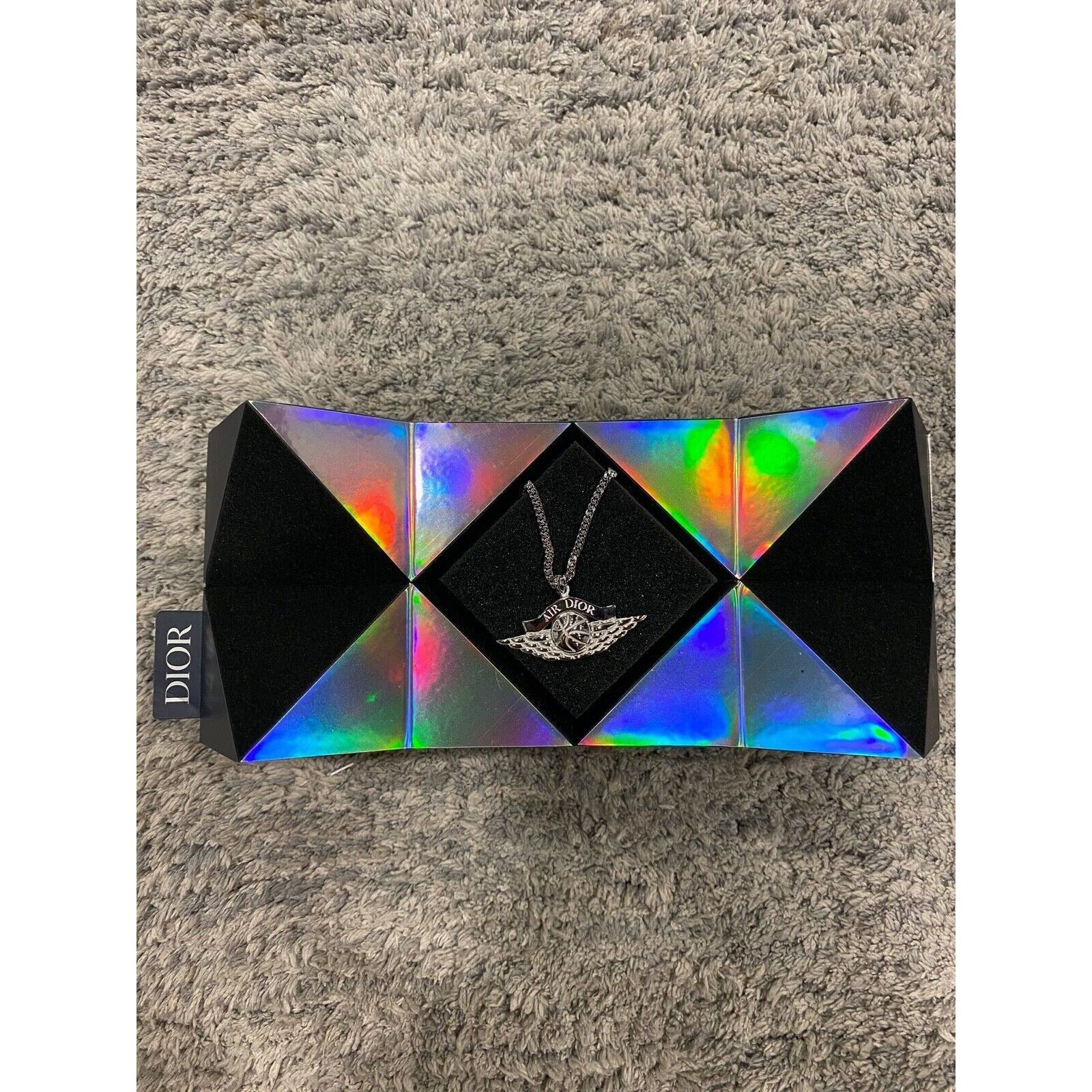 Dior Air Dior Jordaan Wing Basketball Necklace Travis Scott Size ONE SIZE - 3 Thumbnail