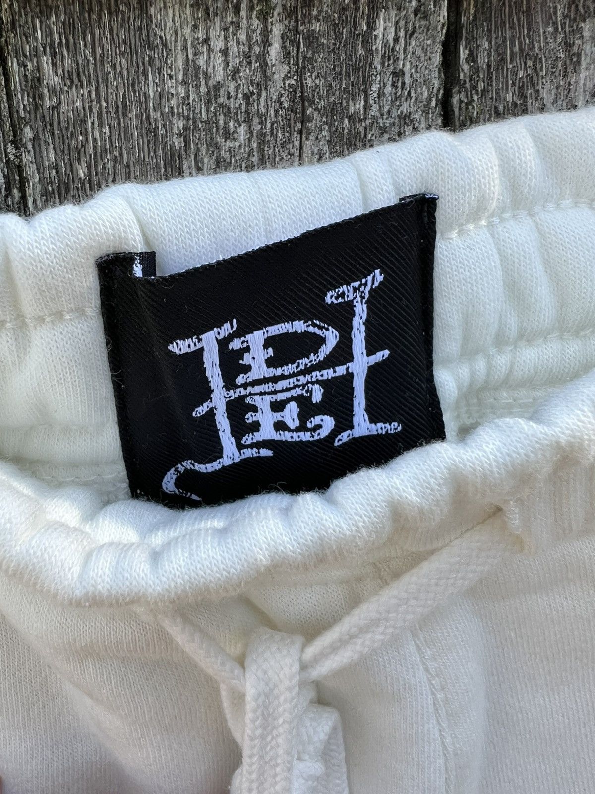 Designer × Ed Hardy Authentic Ed Hardy Love Kills Slowly Fleece Ivory Shorts L Size US 34 / EU 50 - 5 Thumbnail