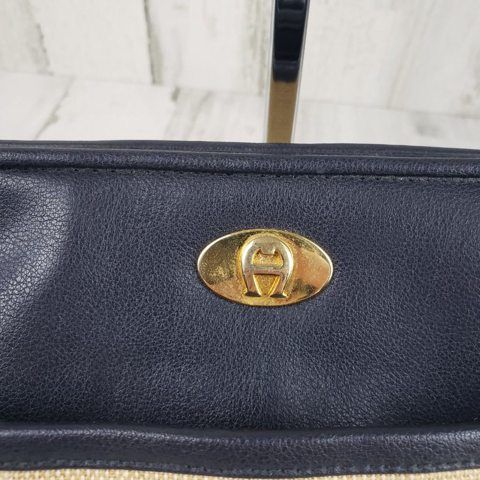 Etienne Aigner Etienne Aigner Canvas Navy Blue Faux Leather Shoulder Purse Size ONE SIZE - 3 Thumbnail