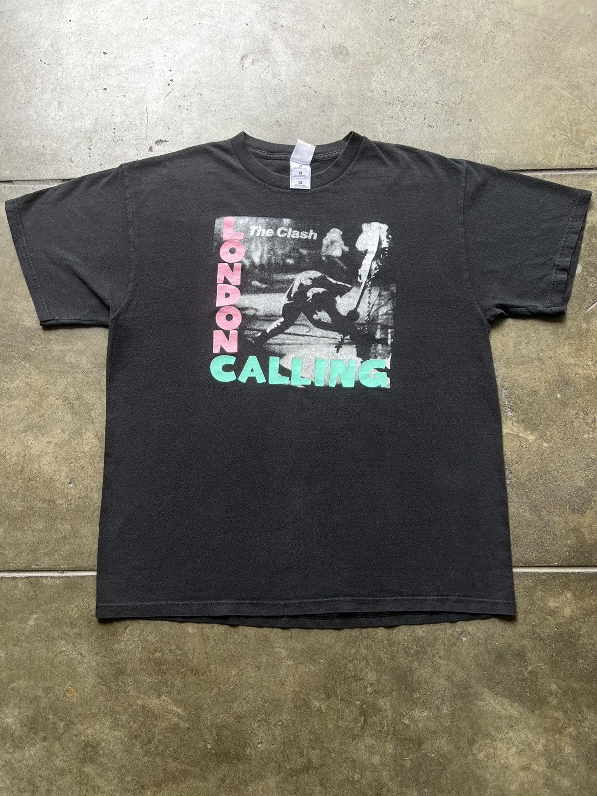 Vintage 90s The Clash London Calling Band Tee Shirt Tour Punk Fugazi Size US XL / EU 56 / 4 - 1 Thumbnail