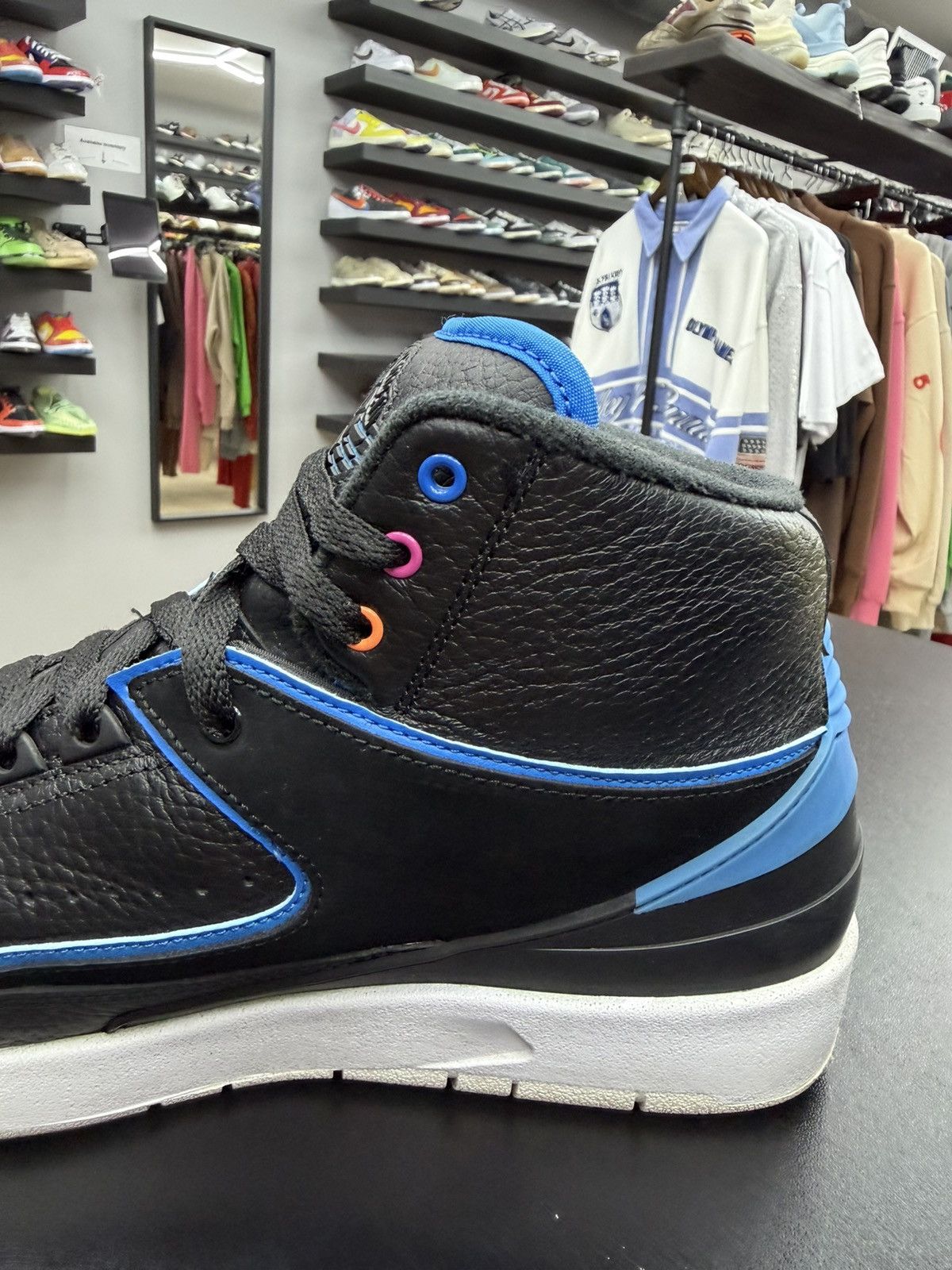 Jordan Brand Size 9.5 - Jordan 2 Retro Radio Raheem Size US 9.5 / EU 42-43 - 4 Thumbnail