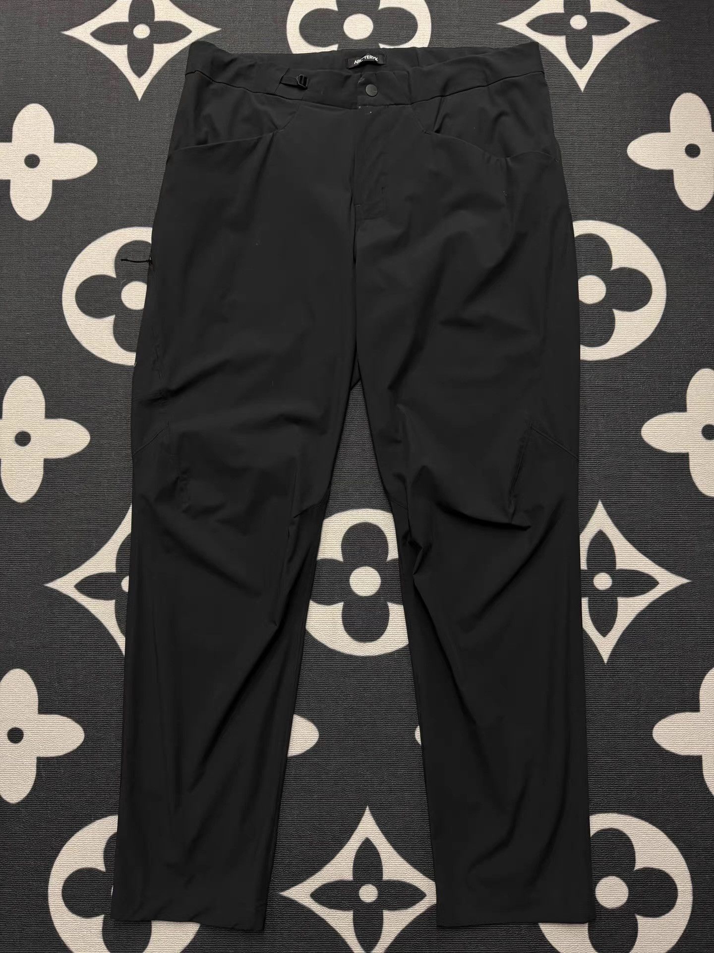 Arc'teryx Arc'teryx Black Straight-Leg Quick-Dry Pants Q10 Size US 38 / EU 54 - 1 Thumbnail