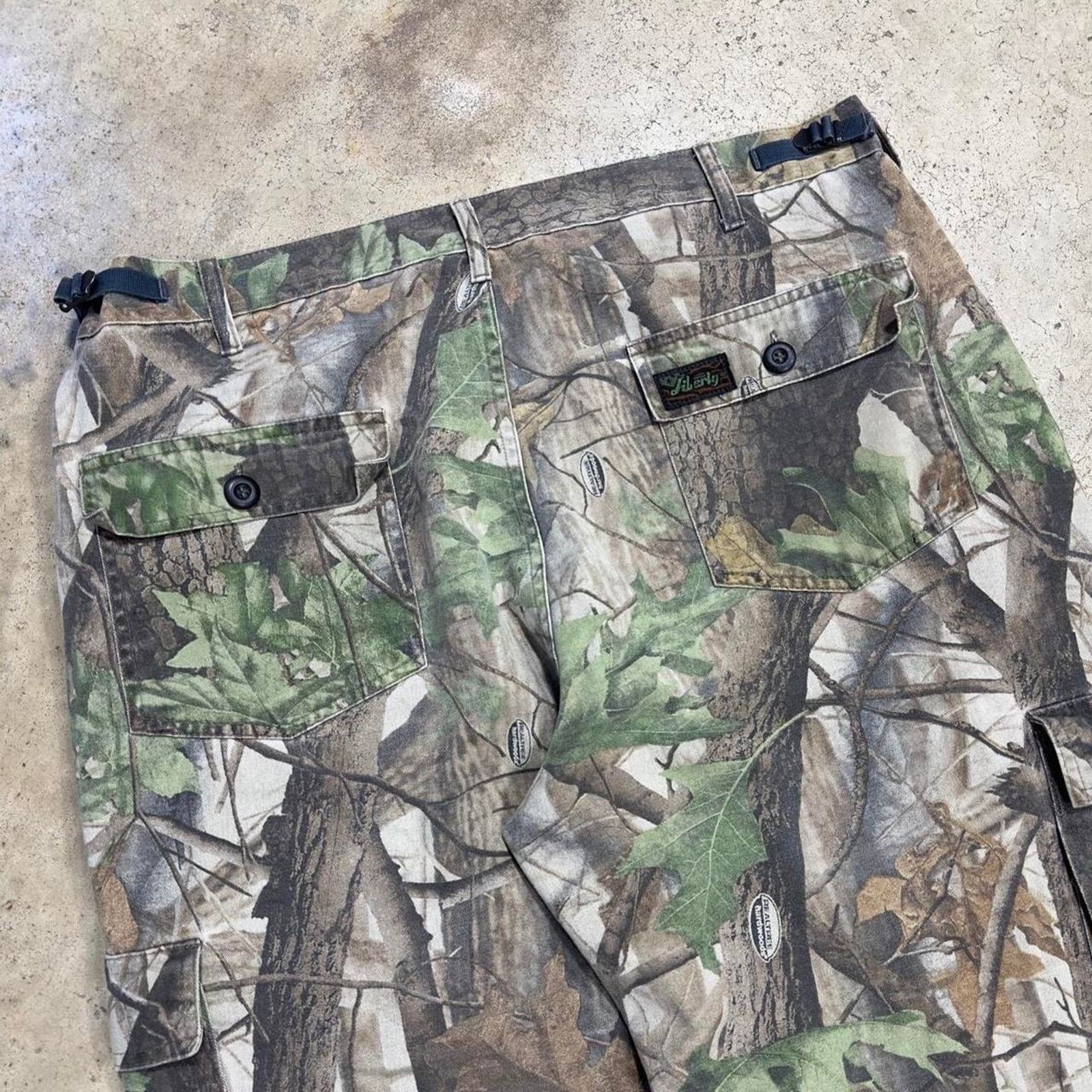 Japanese Brand × Realtree Baggy Y2K Camouflage Cargo Utility Pants Size US 38 / EU 54 - 6 Thumbnail