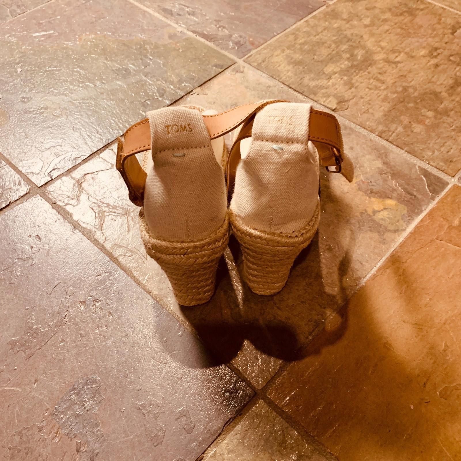 Toms Toms Womans Size 8.5 Canvas Wedge Cream Espadrille (G114) Size US 8.5 / IT 38.5 - 2 Thumbnail