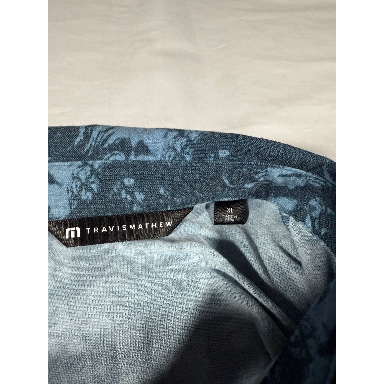 TravisMathew TravisMathew Men’s XL Polo Shirt Blue Pineapple Print Golf Size US XL / EU 56 / 4 - 5 Thumbnail