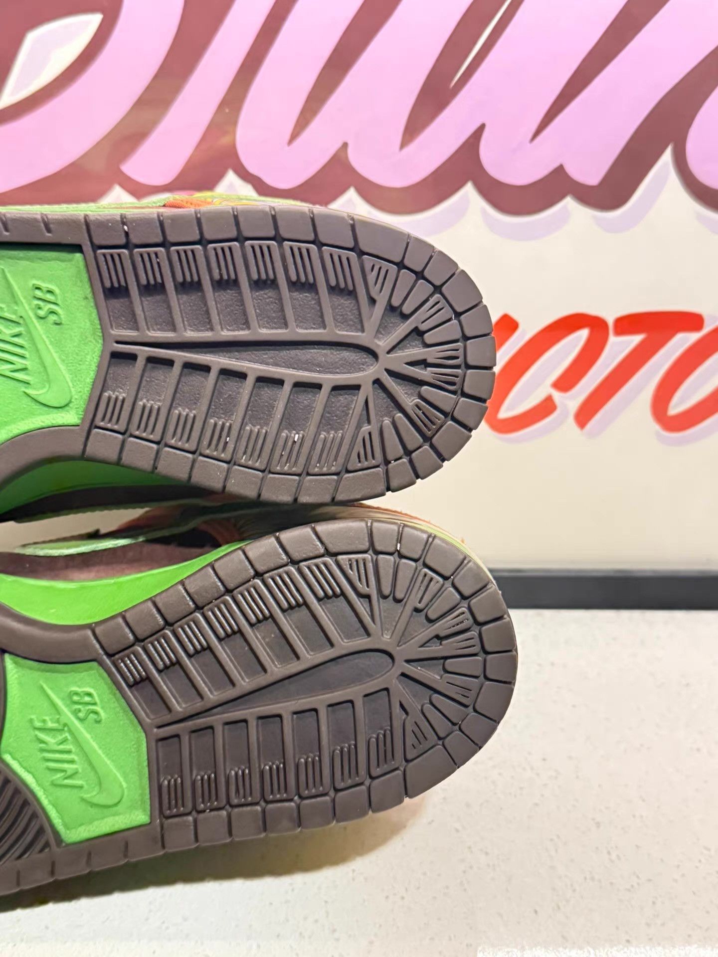 Nike Nike Dunk SB De La Soul Sunflower Low Top Sneakers Ｑ20 Size US 9 / EU 42 - 2 Thumbnail