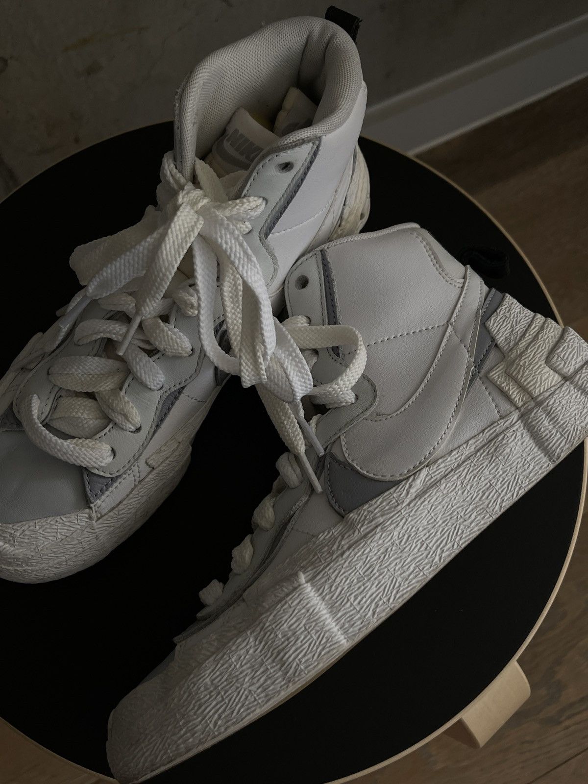Nike × Sacai US Size 4.5 Sacai White Grey Blazer Mid 2019 Size US 5 / EU 37 - 8 Thumbnail
