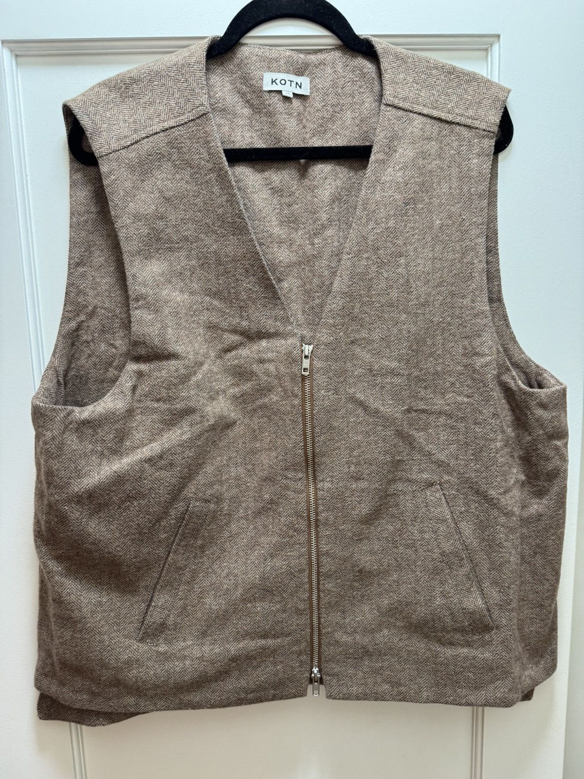 Kotn Kotn Herringbone Vest Brown Size US XL / EU 56 / 4 - 1 Thumbnail