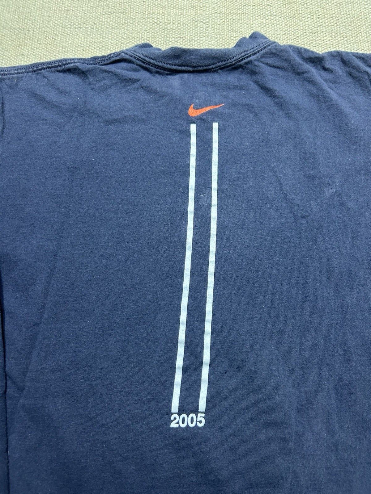 Vintage Vtg t shirt Nike run chi Chicago city graphic swoosh medium Size US M / EU 48-50 / 2 - 5 Thumbnail