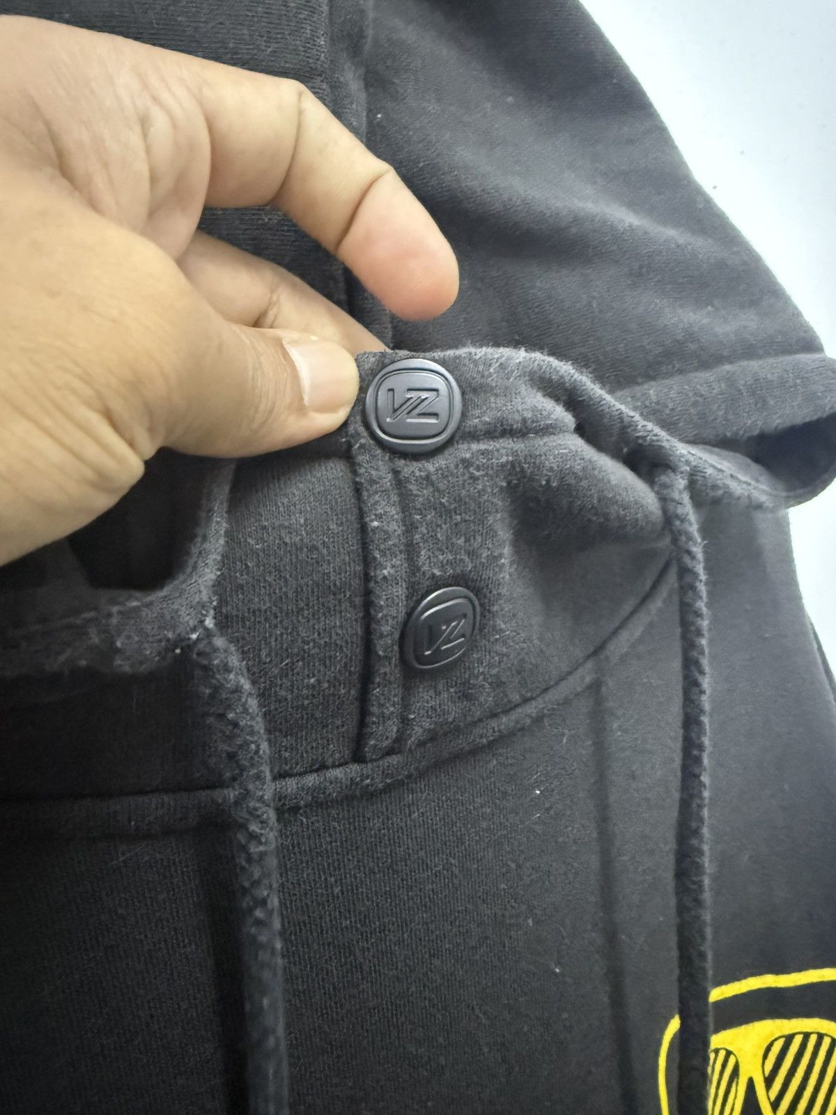 VonZipper Japan Streetwear VonZipper Back Hit Logo Hoodie - M Size US M / EU 48-50 / 2 - 7 Thumbnail