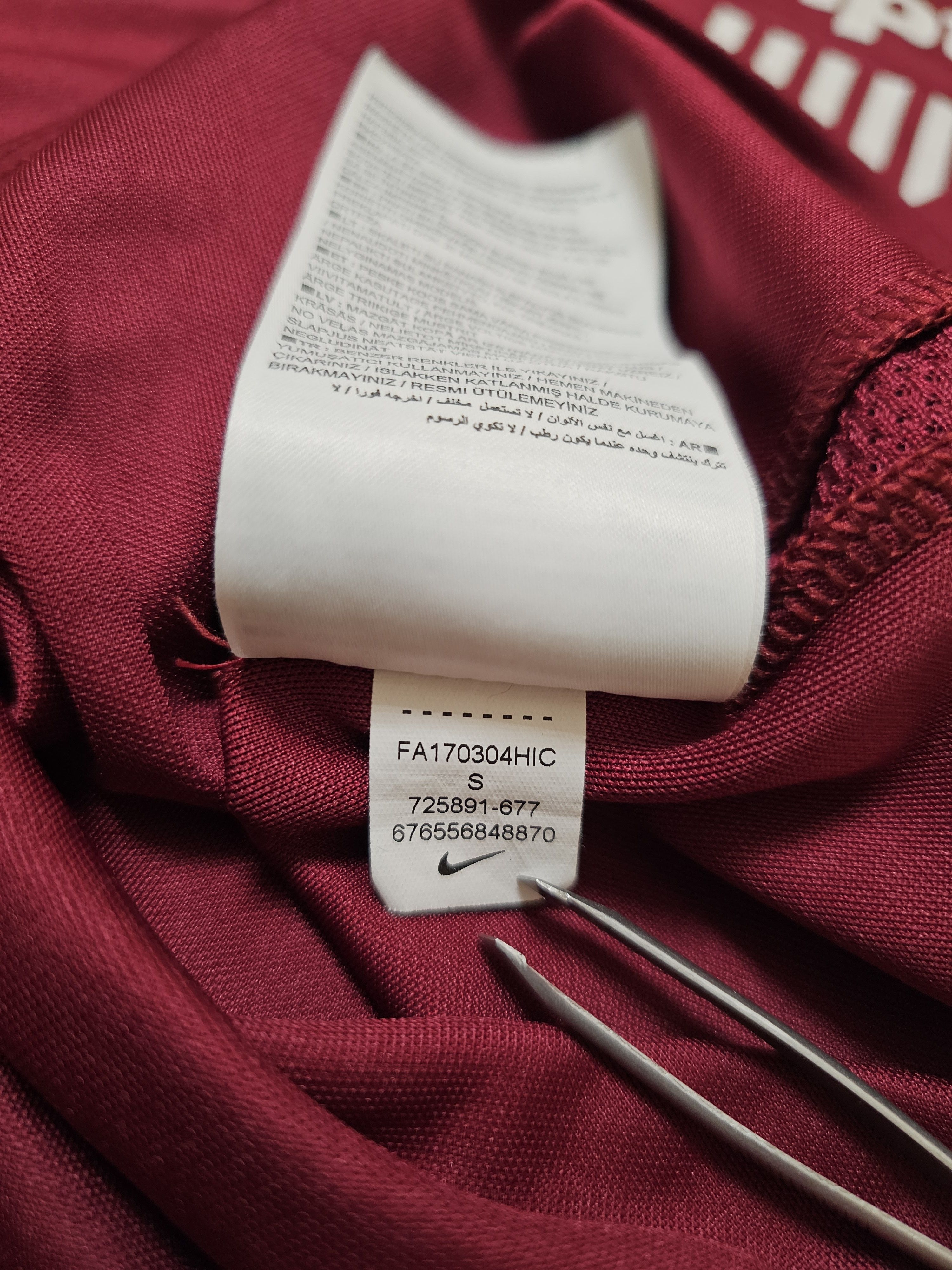 Nike NORTHAMPTON TOWN 2017 2018 HOME FOOTBALL SOCCER JERSEY Size US S / EU 44-46 / 1 - 10 Thumbnail
