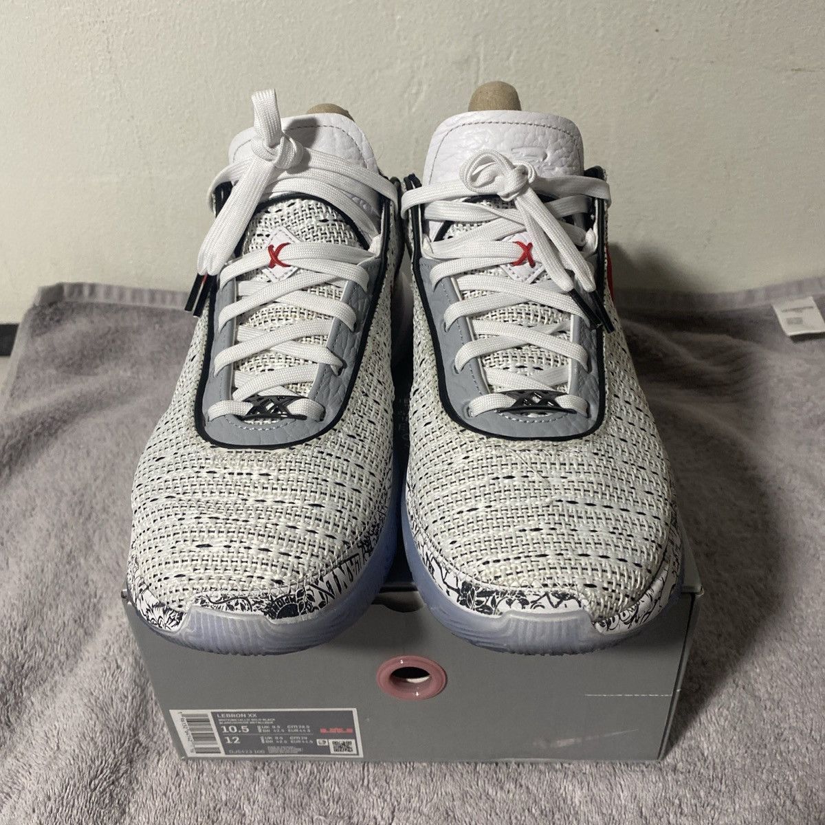 Nike Nike LeBron 20 “The Debut” DJ5423-100 Size US 10.5 / EU 43-44 - 4 Thumbnail
