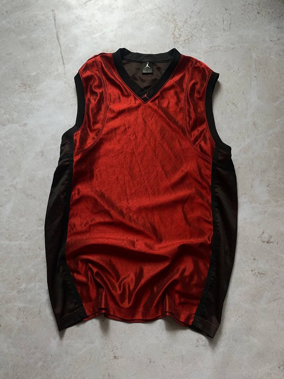 Jordan Brand × Vintage Vintage Jordan Central Logo Tank Tee Jersey Y2K Size US M / EU 48-50 / 2 - 1 Thumbnail
