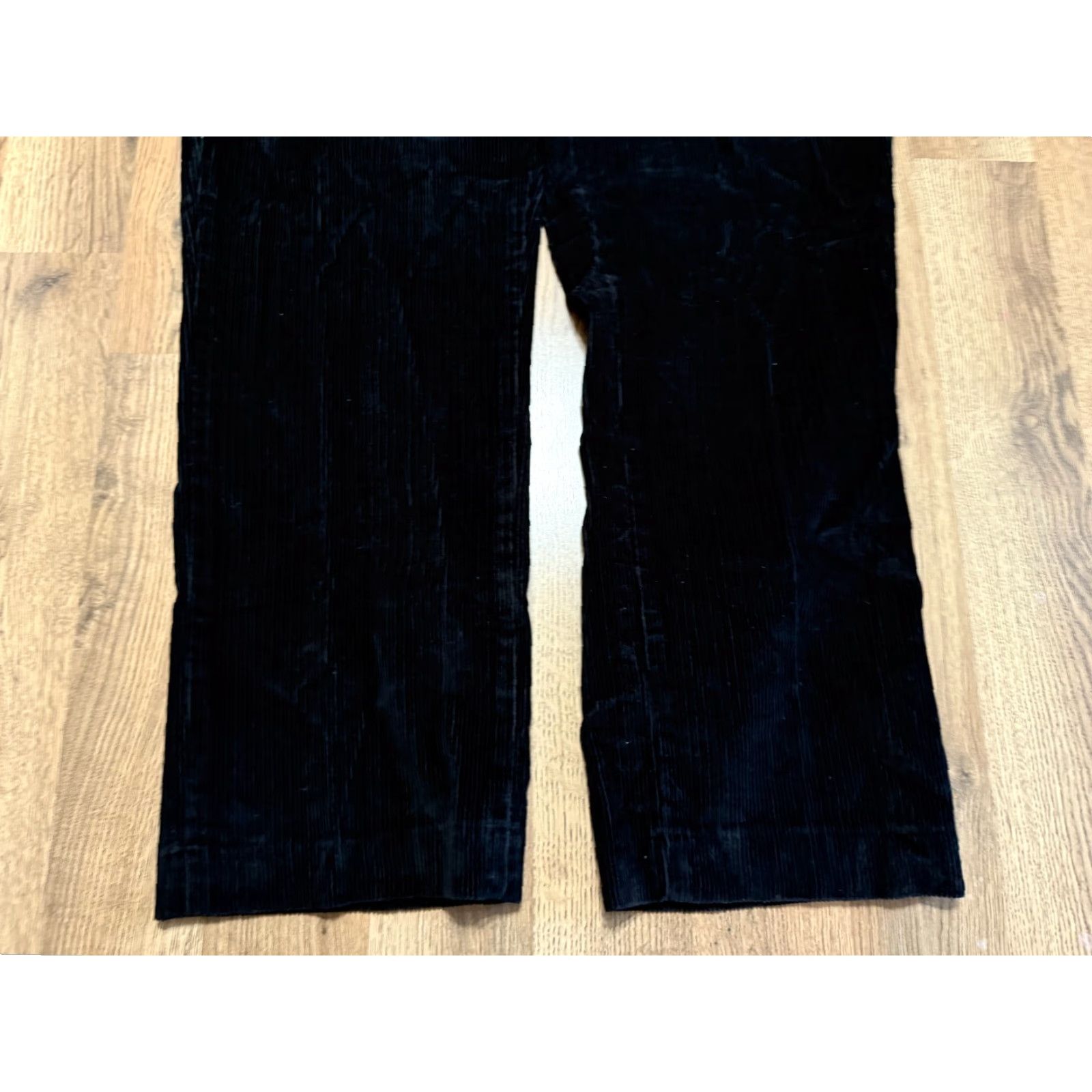 Eddie Bauer Eddie Bauer Pants Men 40 Black Corduroy Straight Leg 29.5" Inseam Approximate Length Pants Casual Cotton Flat Front Regular Rise 10-12" Size 40 Size US 40 / EU 56 - 3 Thumbnail