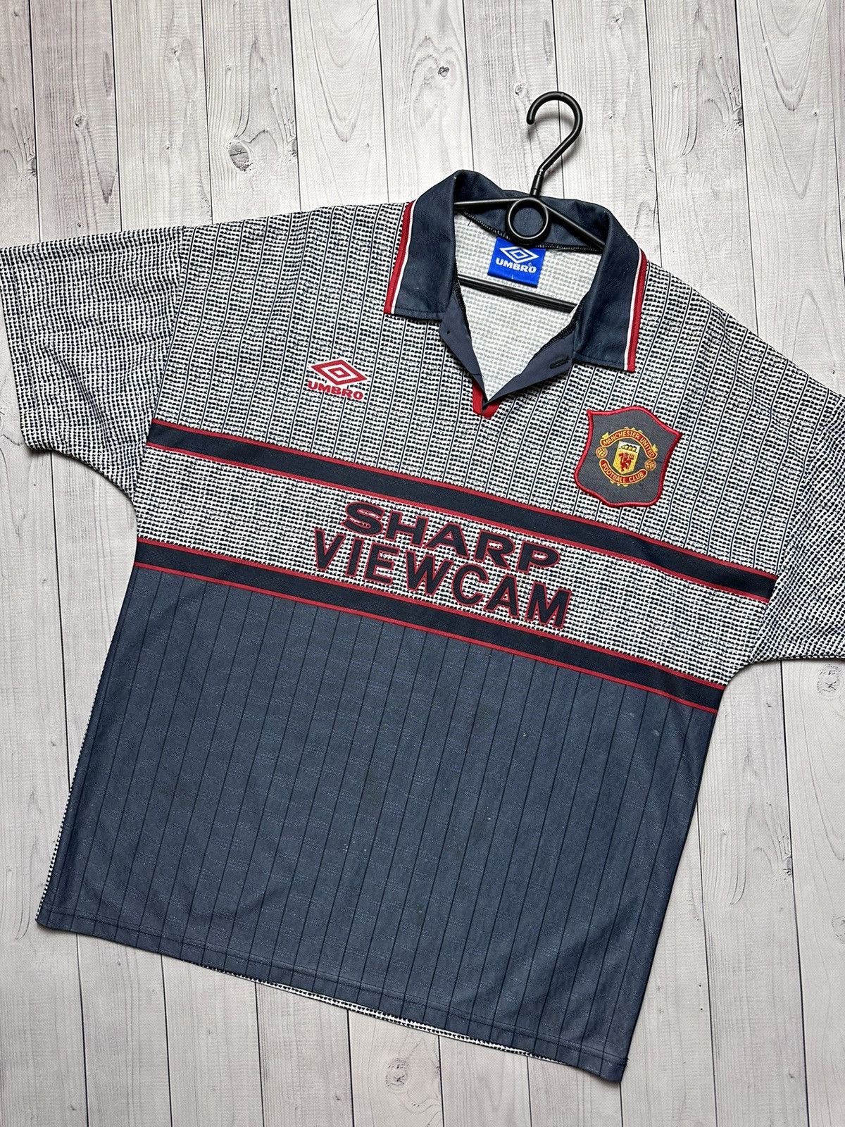 Umbro × Vintage Vintage Umbro Manchester United soccer jersey size L polo Size US L / EU 52-54 / 3 - 2 Thumbnail