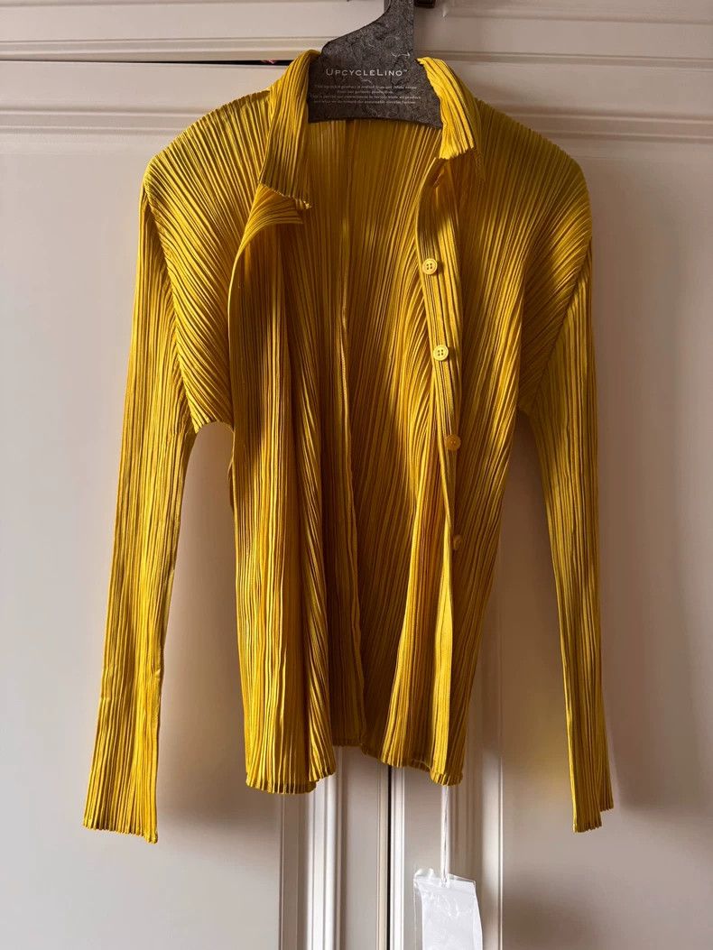 Issey Miyake Issey Miyake size:3 A ginger-yellow buttoned cardigan Size S / US 4 / IT 40 - 1 Thumbnail