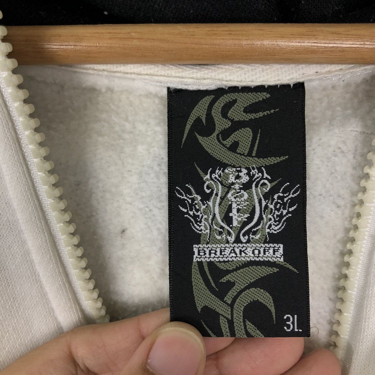 Japanese Brand 🔥90’s VINTAGE HOODIE JACKET BREAK OFF INSPIRE CHROME HEARTS Size US L / EU 52-54 / 3 - 11 Thumbnail