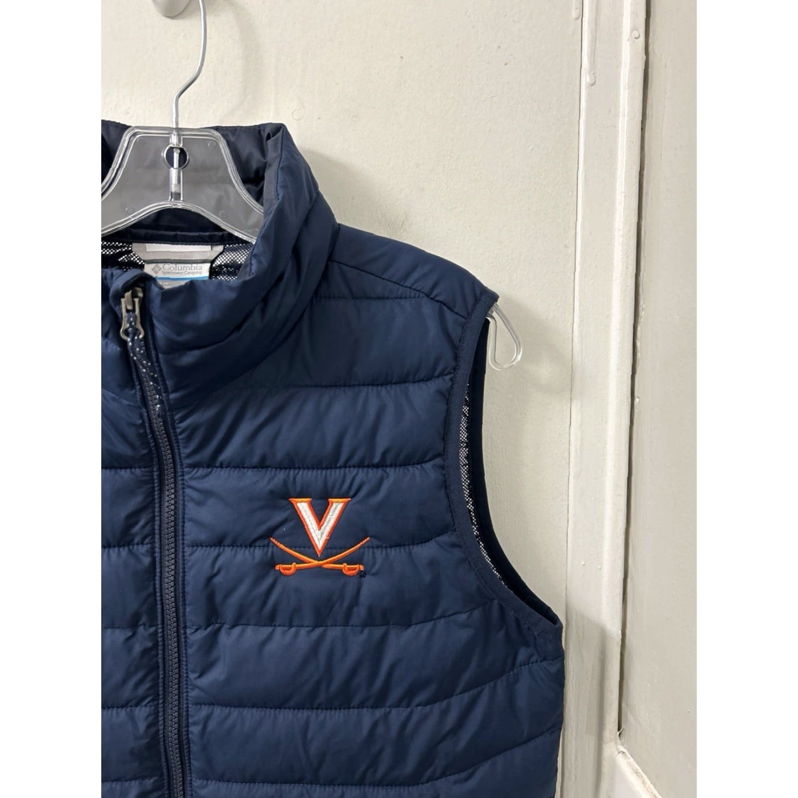 Vintage Columbia Vest Mens S Navy Blue UVA Cavaliers Omni-Heat Full Zip Quilted Embroidered Logo Puffer Jacket Style College Size US S / EU 44-46 / 1 - 4 Thumbnail